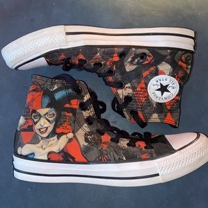 Harley Quinn Converse